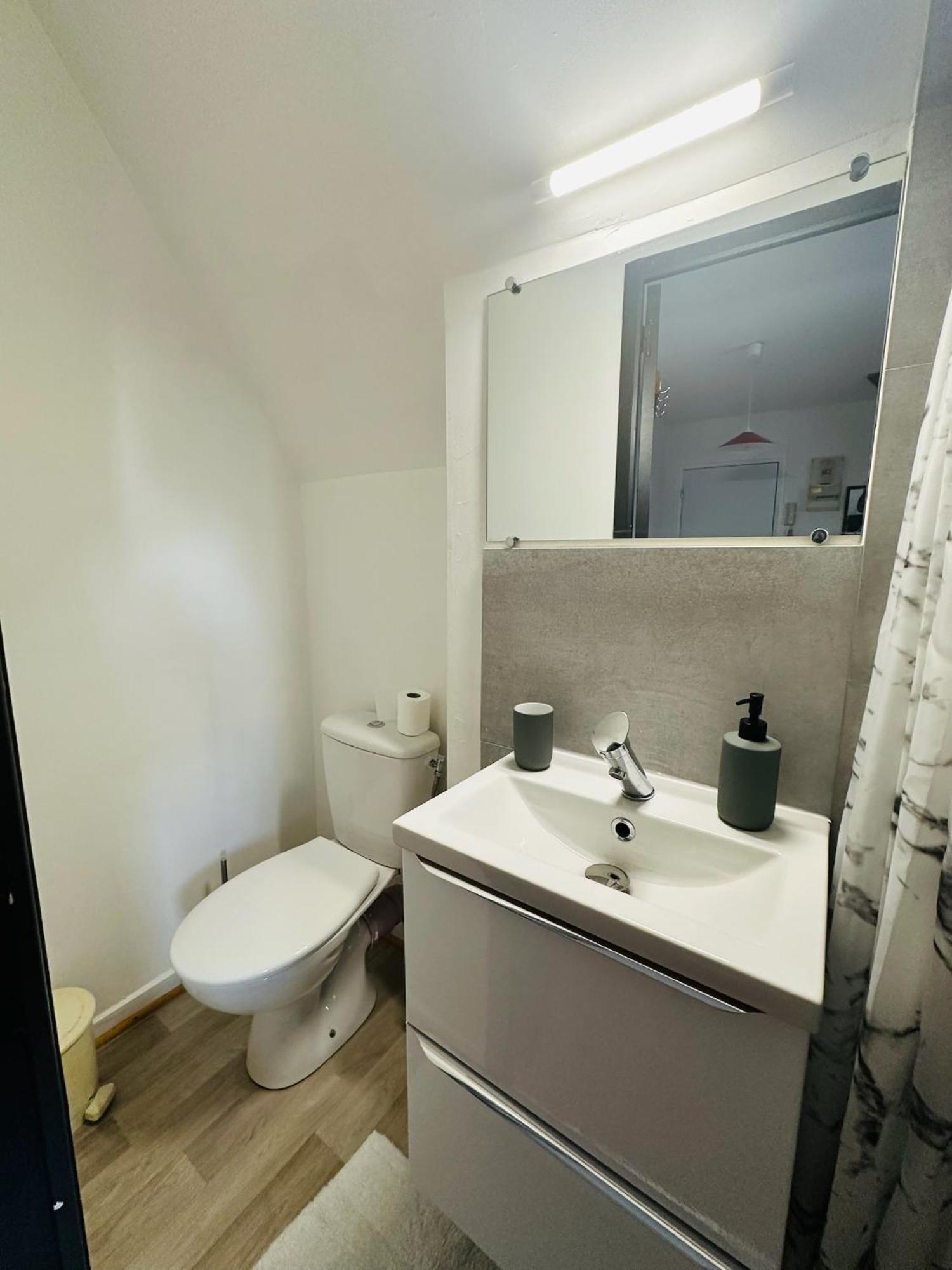 Studio 12 Proche Centre Ville Avec Wifi Parking טרואה מראה חיצוני תמונה